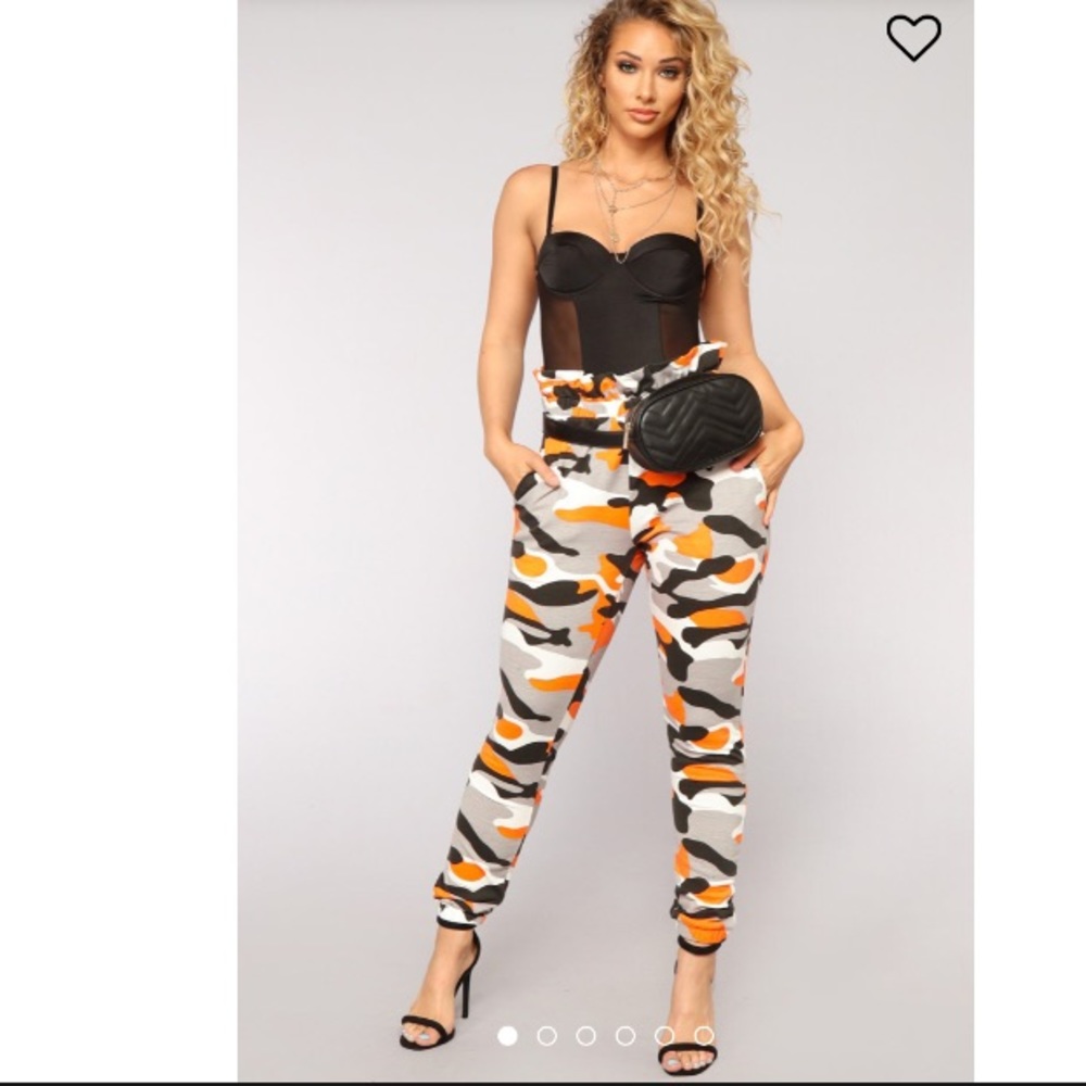 Fashionova High Waist Camo Joggers Size S